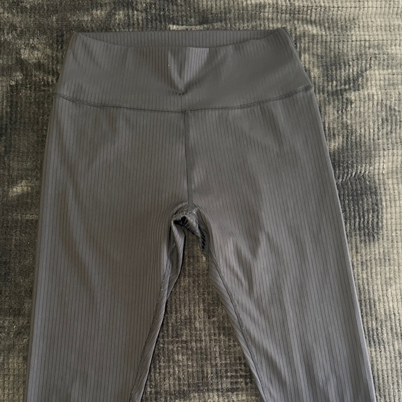 Vuori Inversion Rib Legging - Picture 6 of 6